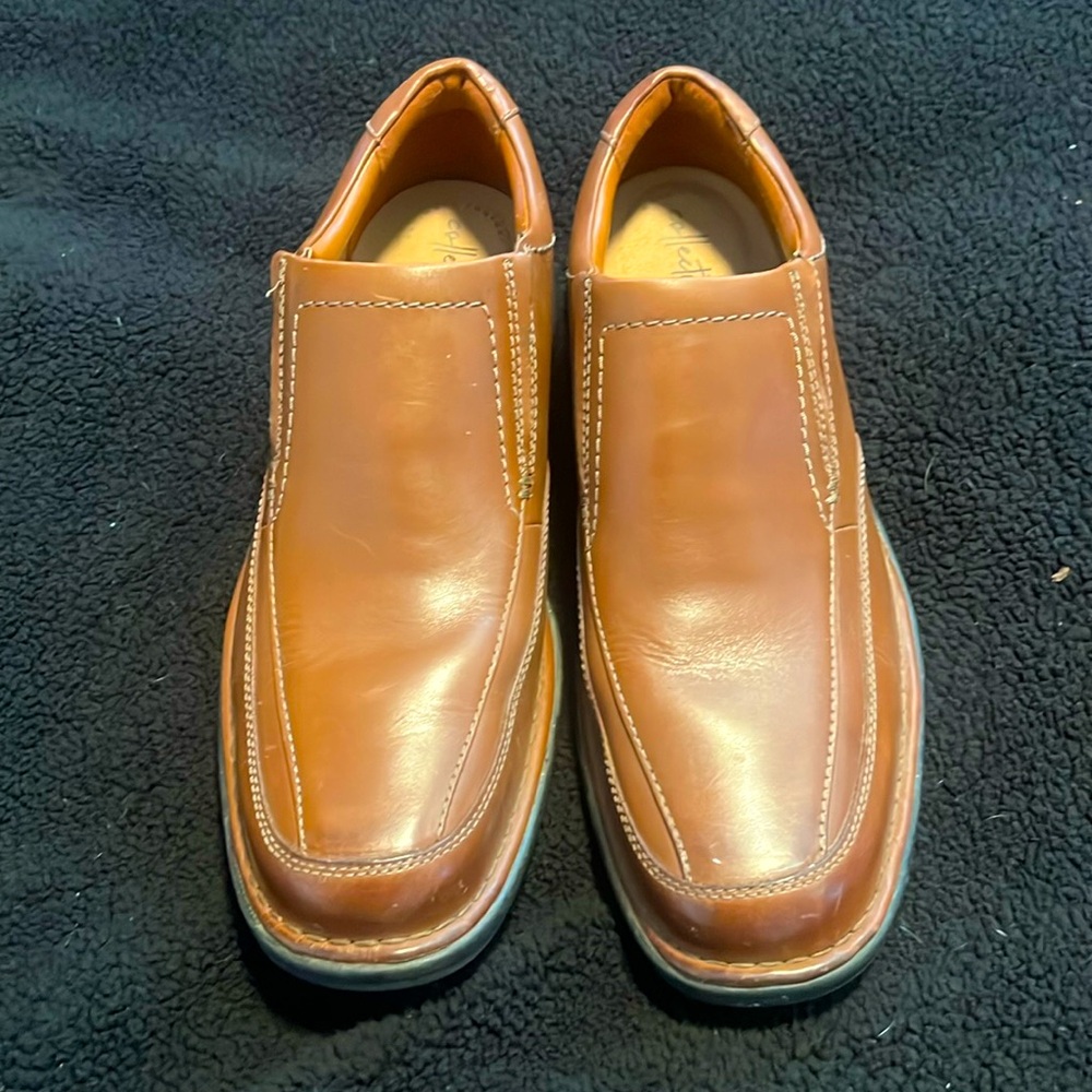 Men’s dress shoes size 13